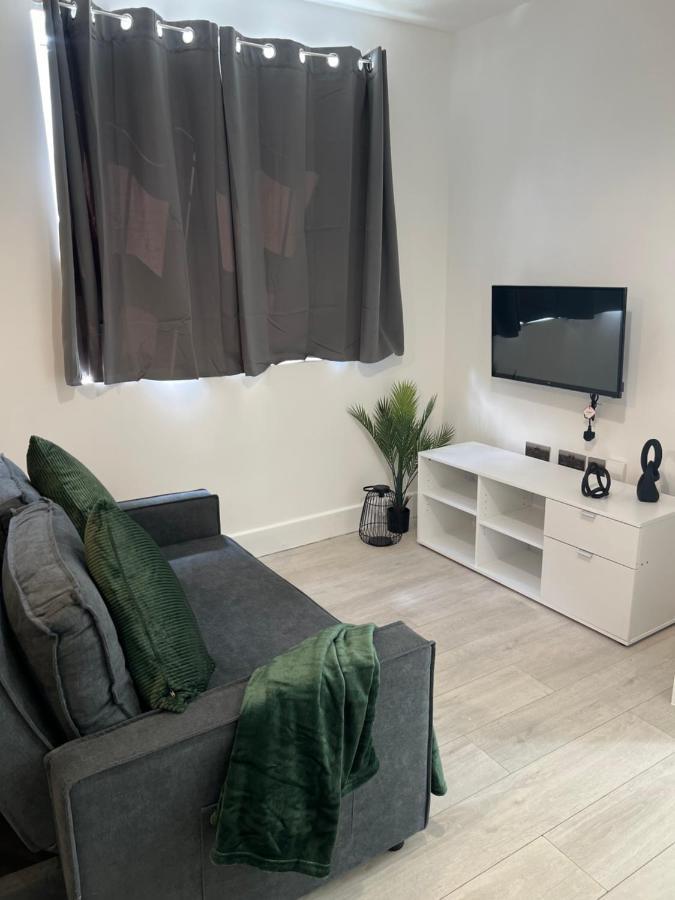 2 Bedroom Flat London Exterior foto